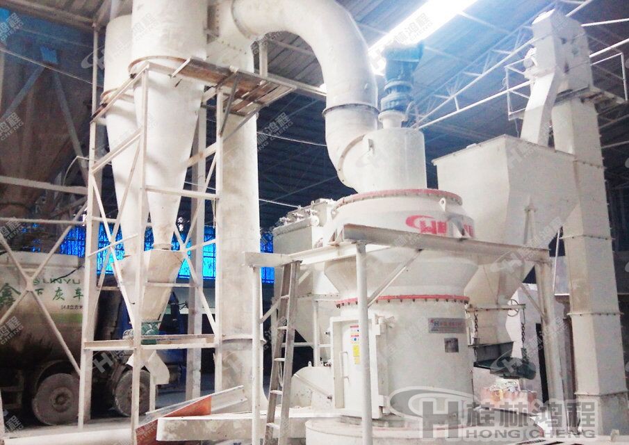 新型高效雷蒙磨粉機(jī)，200目活性炭，小型活性炭生產(chǎn)設(shè)備，活性炭整套生產(chǎn)設(shè)備